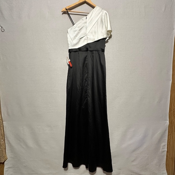 NWT Ieena for Mac Duggal Two Tone One Shoulder Dress - size 6 - Picture 5 of 6